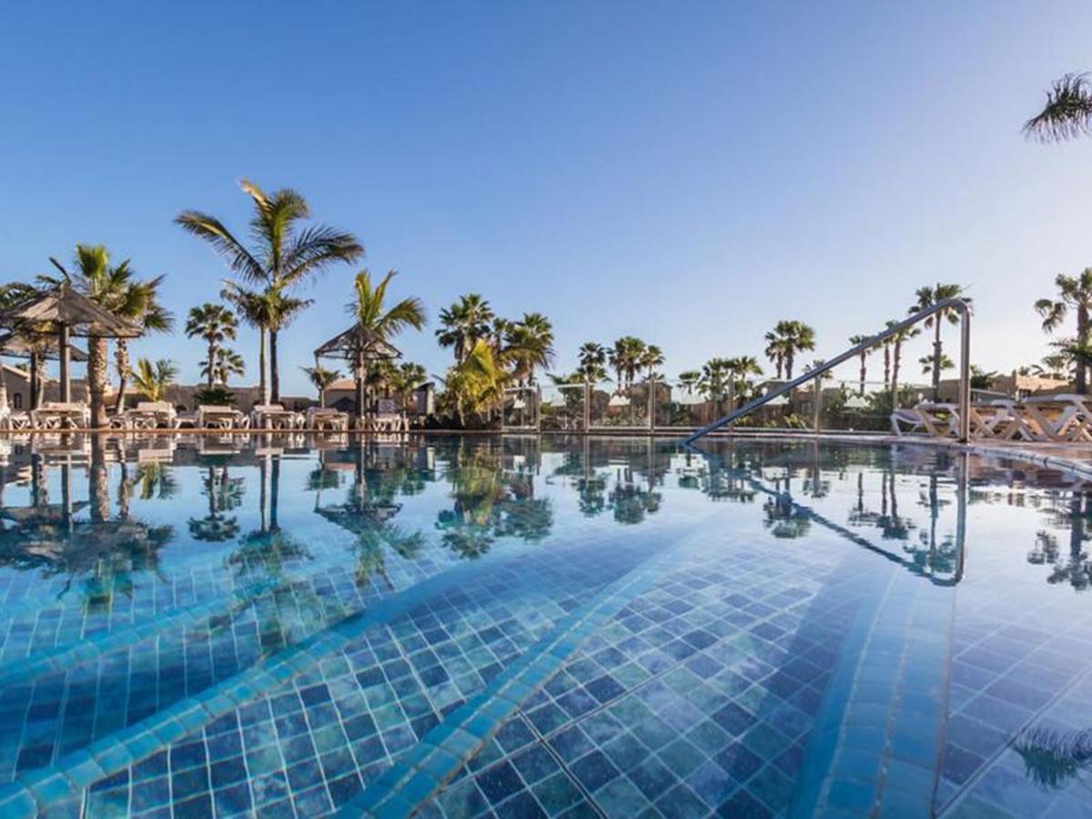 Family Apartment 1 Bedroom With Pool View 2 - Oasis Duna Resort Corralejo Eksteriør billede